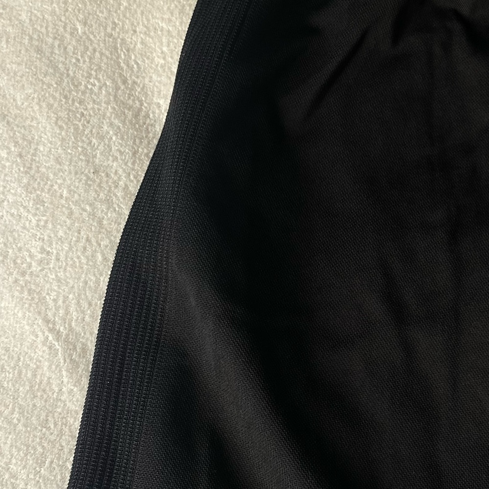 UNIQLO Shorts - Picture 8 of 10